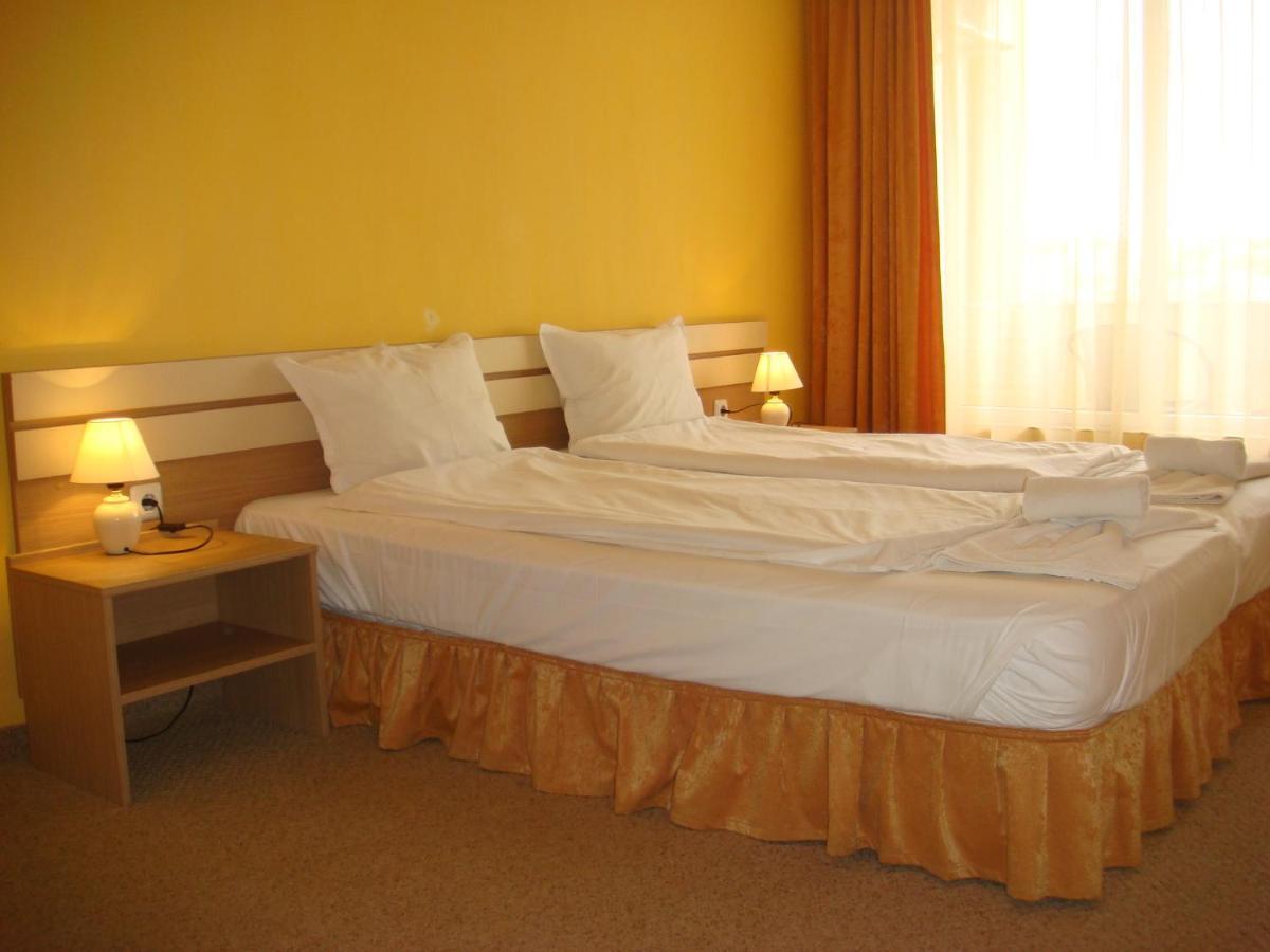 Hotel Тропикана Primorsko Exterior foto